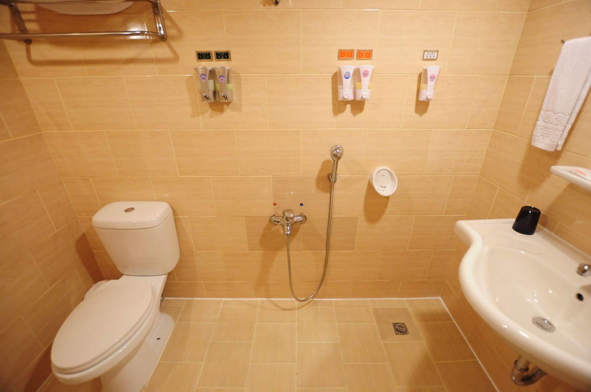 Kindness Hotel Wu-Jia Kaohsiung Extérieur photo