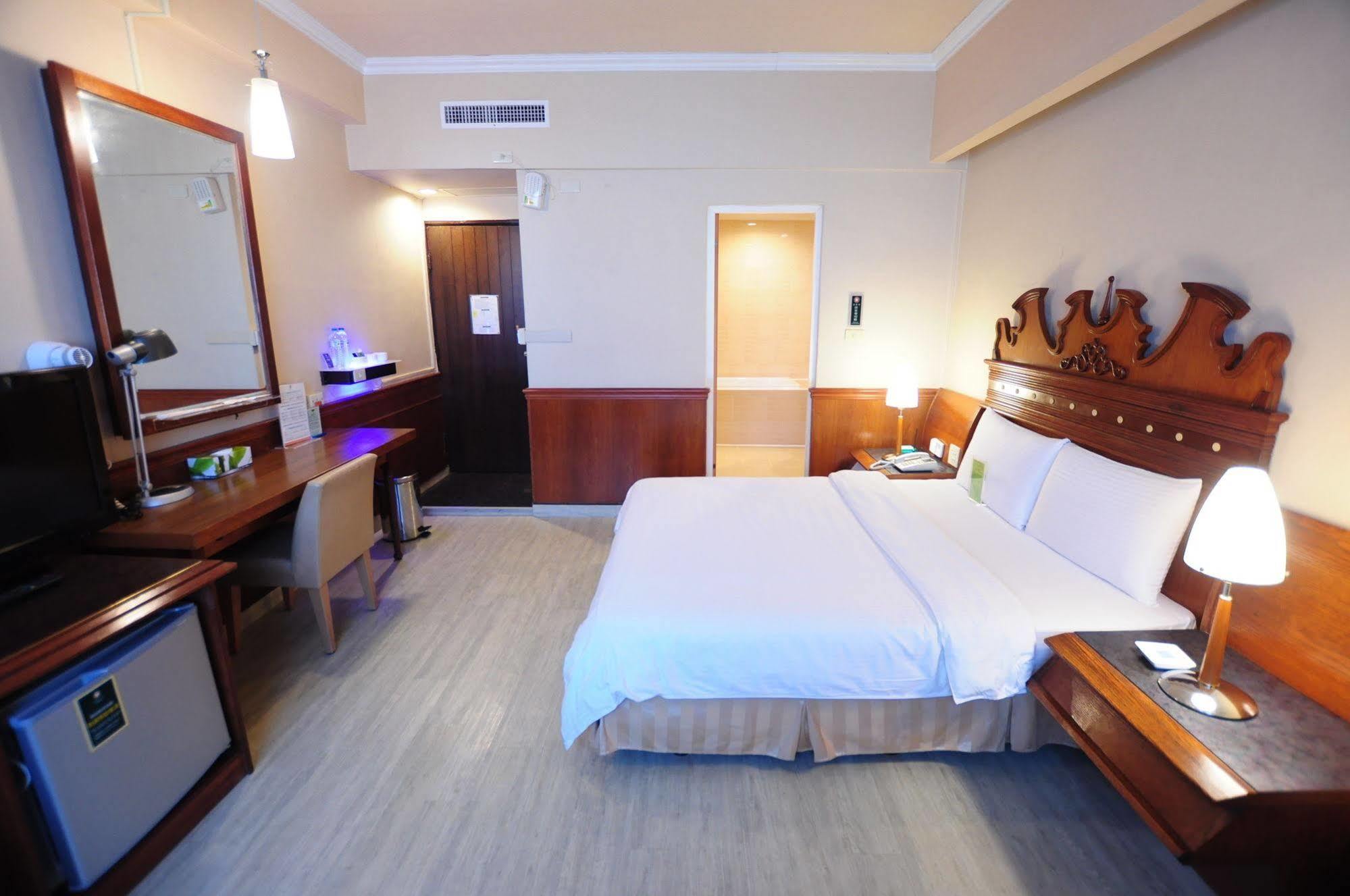 Kindness Hotel Wu-Jia Kaohsiung Extérieur photo