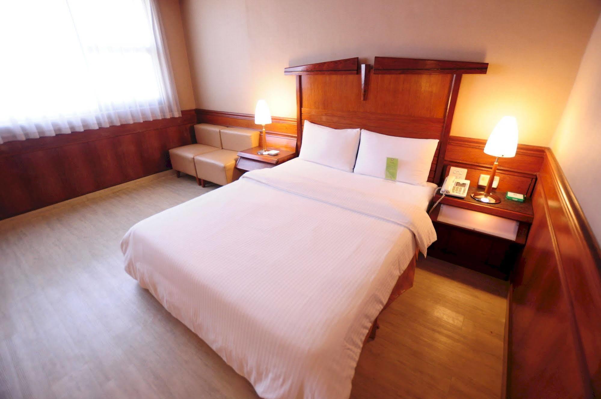 Kindness Hotel Wu-Jia Kaohsiung Extérieur photo