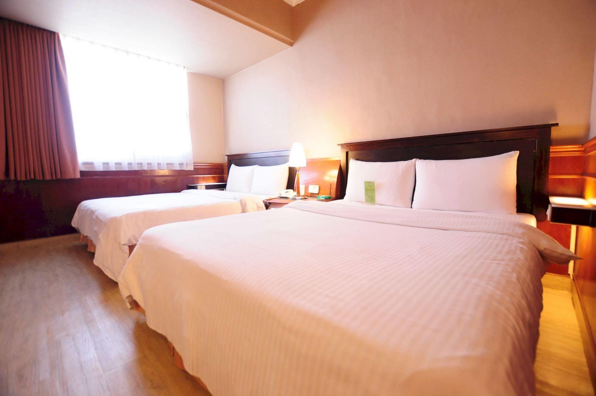 Kindness Hotel Wu-Jia Kaohsiung Extérieur photo