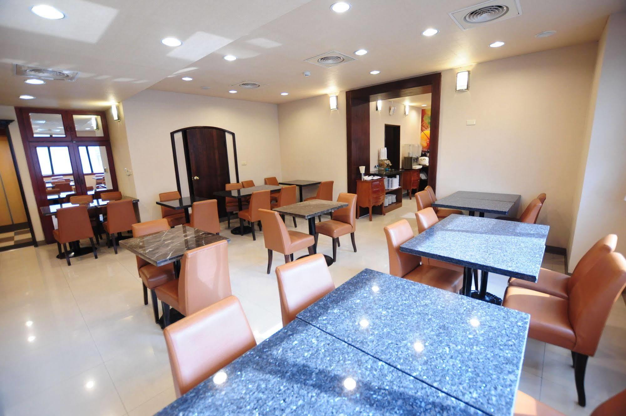 Kindness Hotel Wu-Jia Kaohsiung Extérieur photo